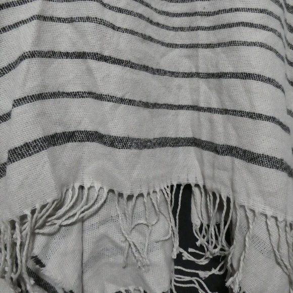 GARAGE one size, striped hooded poncho with deep pockets, BNWT - Picture 13 of 15
